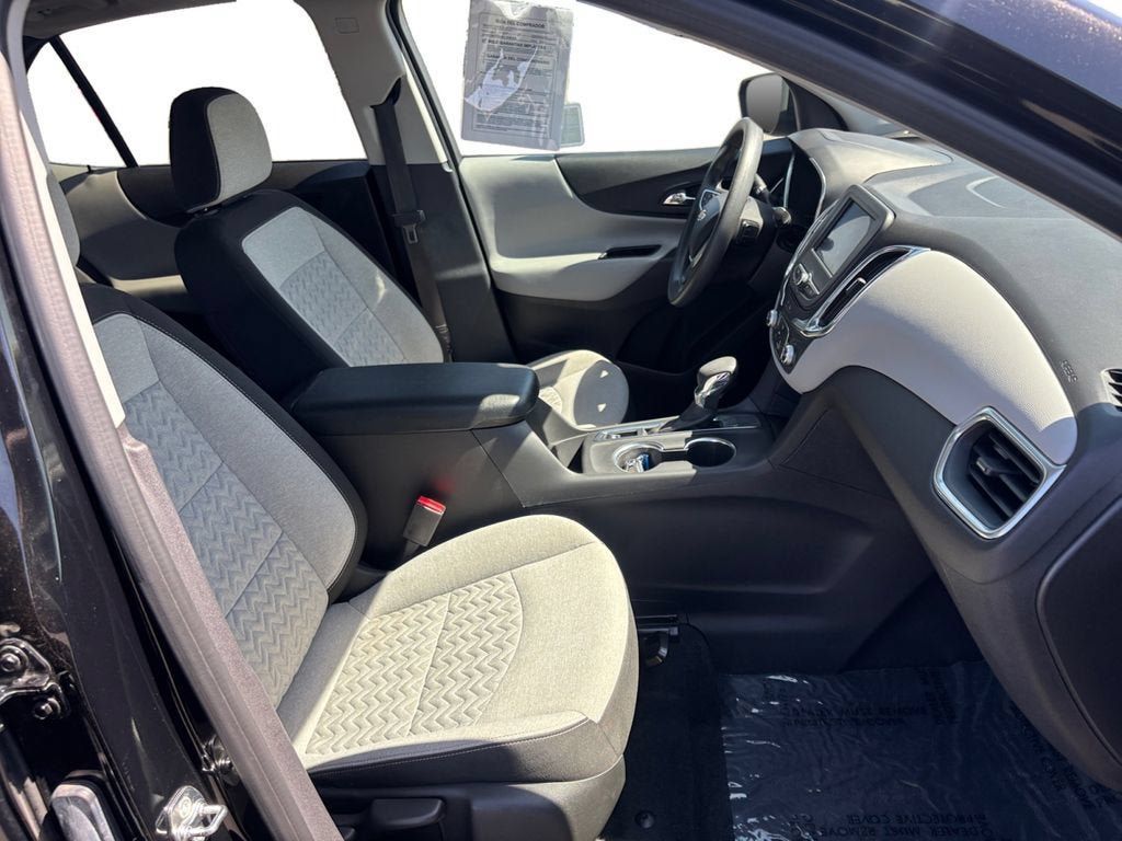 Used 2024 Chevrolet Equinox LS w/ LS Convenience Package FWD image 17