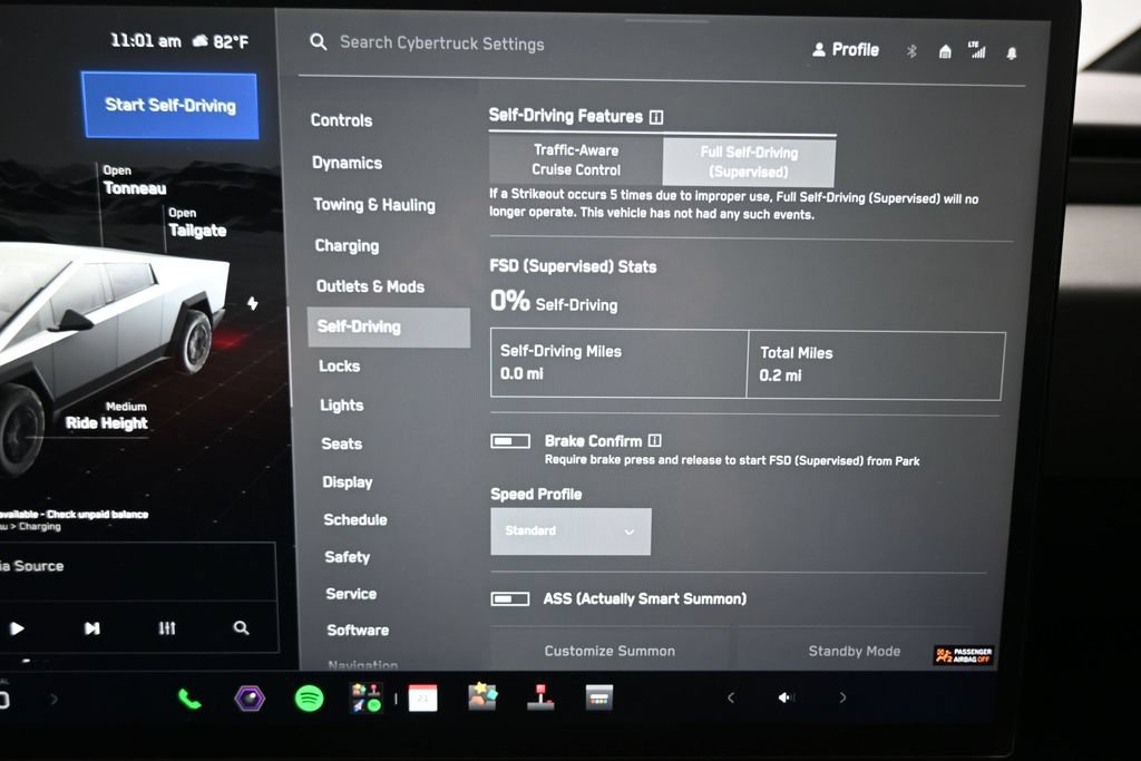 Used 2025 Tesla Cybertruck AWD Crew Cab image 24