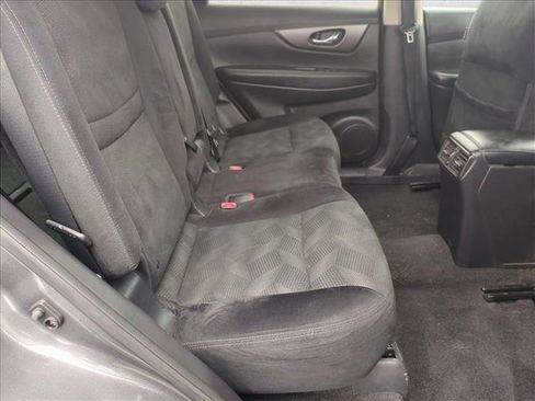 Used 2014 Nissan Rogue SV image 18