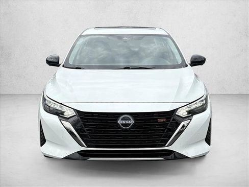 Used 2024 Nissan Sentra SR w/ SR Premium Package image 2