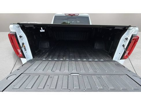 Used 2026 GMC Sierra 1500 AT4 w/ AT4 Premium Package AWD/4WD image 34