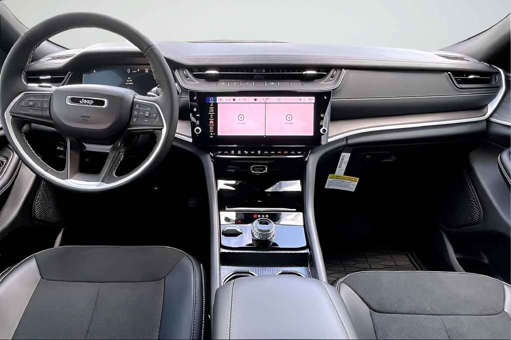 New 2026 Jeep Grand Cherokee Altitude AWD/4WD image 6