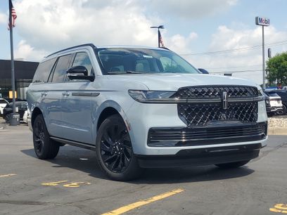 New 2026 Lincoln Navigator Reserve w/ Jet Appearance Package