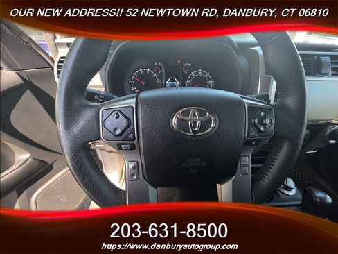 Used 2020 Toyota 4Runner SR5 AWD/4WD image 11