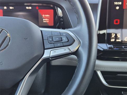 Used 2024 Volkswagen Atlas Cross Sport SEL Premium R-Line image 28