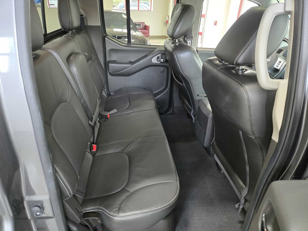 Used 2020 Nissan Frontier PRO-4X AWD/4WD image 25