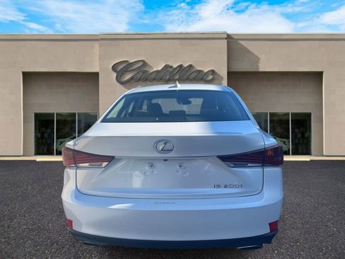 Used 2017 Lexus IS 200t F Sport image 4