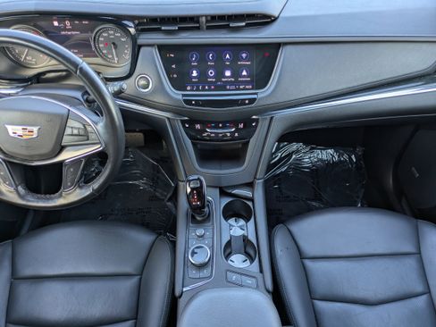 Used 2022 Cadillac XT5 Premium Luxury w/ Technology Package image 8