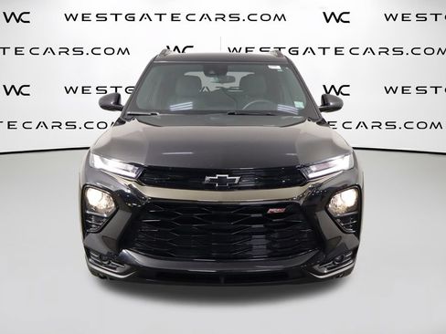 Used 2023 Chevrolet TrailBlazer RS FWD image 2