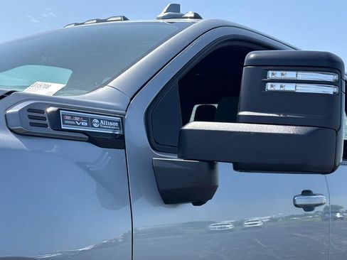 New 2026 GMC Sierra 2500 AT4 w/ AT4 Premium Plus Package AWD/4WD image 13