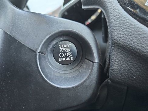 Used 2021 Jeep Compass Latitude image 29