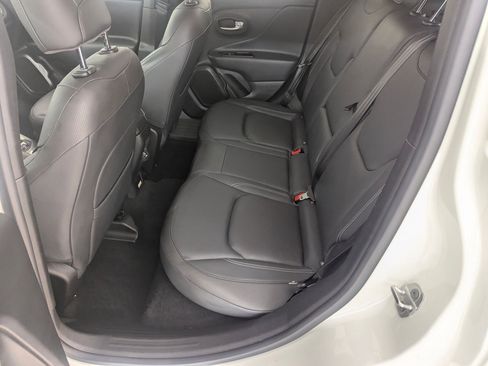 Used 2022 Jeep Renegade Limited image 14