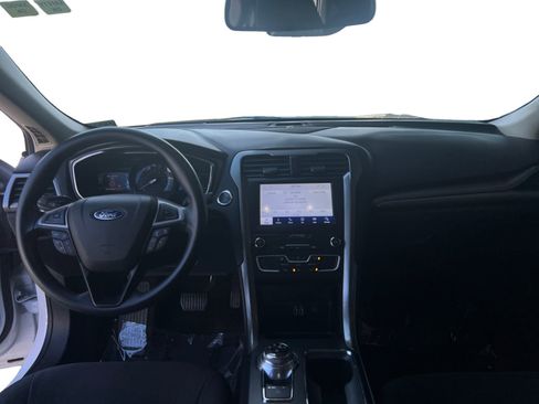 Used 2020 Ford Fusion SE FWD image 10