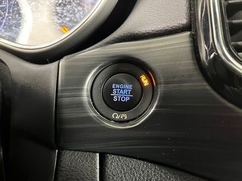 Used 2019 Jeep Grand Cherokee Altitude AWD/4WD image 24