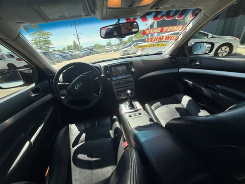 Used 2015 INFINITI Q40 AWD w/ Moonroof Package image 8