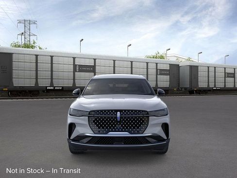 New 2026 Lincoln Nautilus Premier image 6