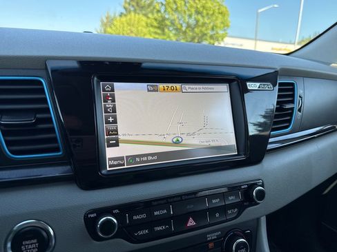 Used 2019 Kia Niro EX Premium w/ Sunroof Package FWD image 27