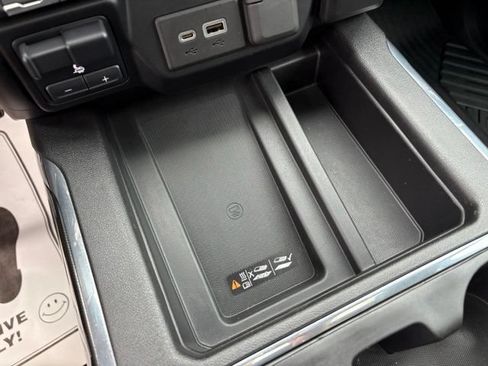 Used 2020 GMC Sierra 1500 AT4 w/ AT4 Premium Package AWD/4WD image 30
