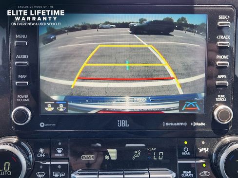 Used 2020 Toyota Highlander Limited AWD/4WD image 16