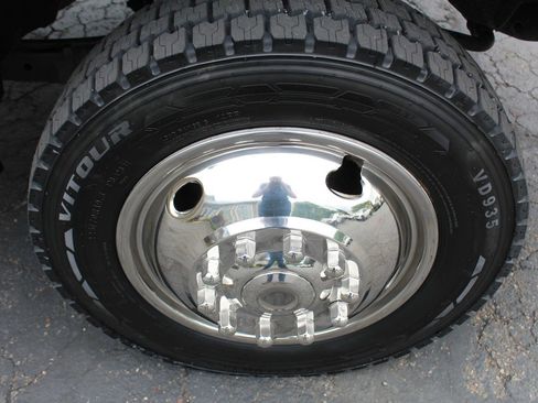 Used 2016 Ford F550 4x4 Regular Cab Super Duty image 24