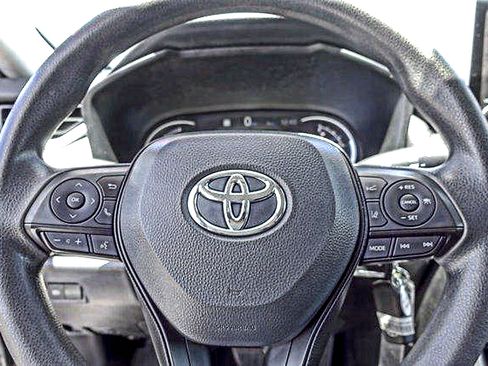 Used 2024 Toyota RAV4 LE AWD/4WD image 12