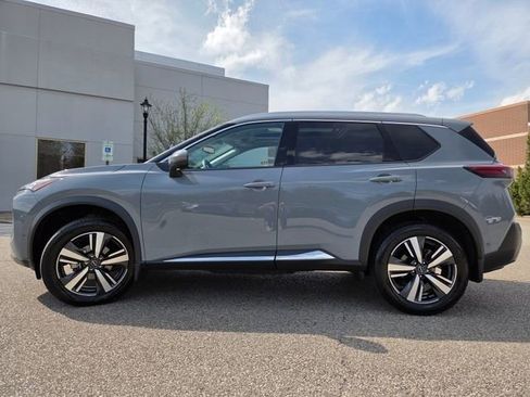 Used 2023 Nissan Rogue SL w/ SL Premium Package image 24