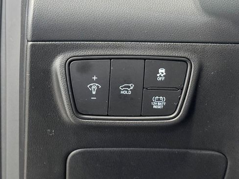 Used 2024 Hyundai Tucson Limited image 35