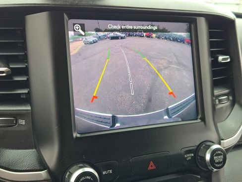 Used 2020 RAM 1500 Big Horn AWD/4WD image 9