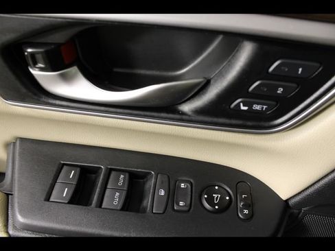 Used 2018 Honda CR-V Touring image 18