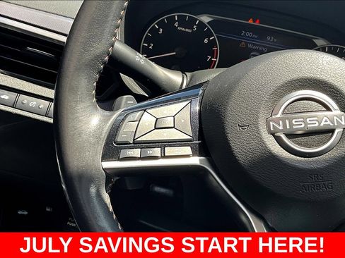 Used 2023 Nissan Altima 2.5 SR FWD image 13