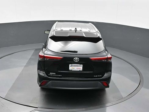 Used 2022 Toyota Highlander XLE image 25