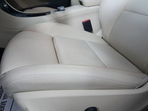 Used 2018 Mercedes-Benz CLA 250 image 9