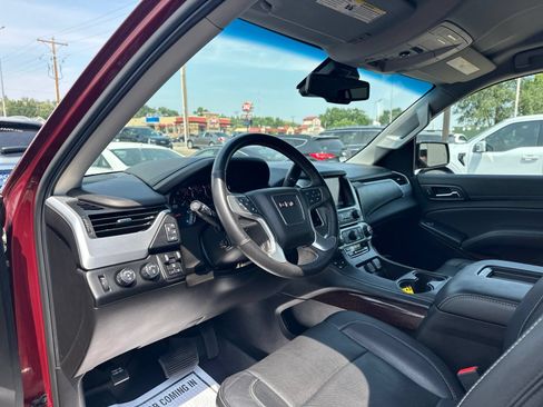 Used 2018 GMC Yukon SLT w/ HD Trailering Package AWD/4WD image 11