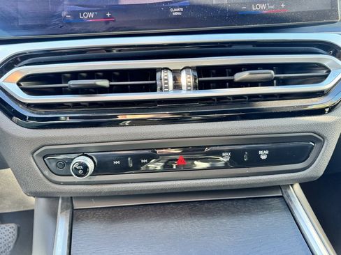 Used 2024 BMW 430i Convertible image 23