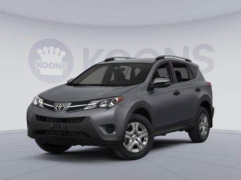 Used 2014 Toyota RAV4 LE image 1