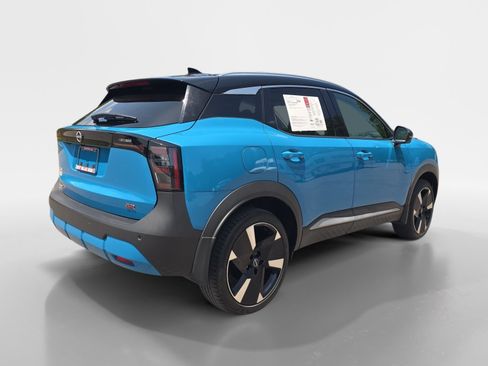 Certified 2025 Nissan Kicks SR FWD image 6