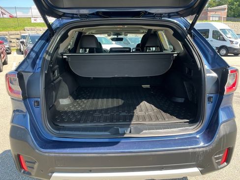 Used 2020 Subaru Outback Limited AWD/4WD image 5