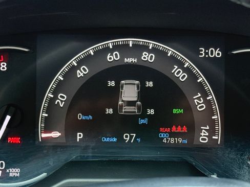 Used 2024 Toyota RAV4 Adventure AWD/4WD image 11