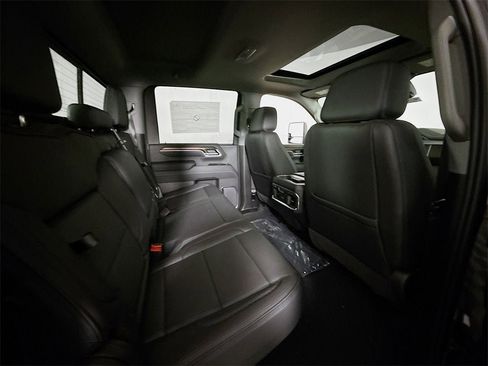 New 2026 GMC Sierra 3500 Denali w/ Denali Reserve Package image 23