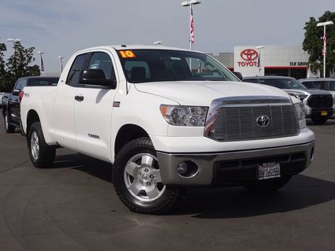 Used 2010 Toyota Tundra 4x4 Double Cab image 2