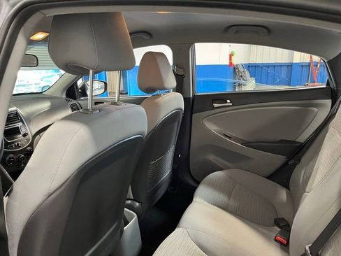 Used 2016 Hyundai Accent SE FWD image 17
