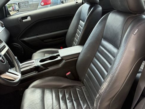 Used 2008 Ford Mustang GT RWD image 6
