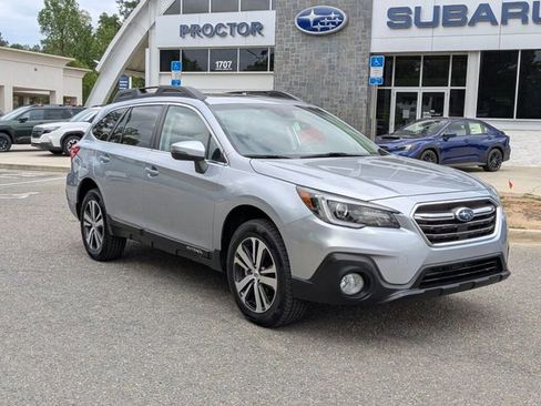 Used 2019 Subaru Outback 3.6R Limited image 1