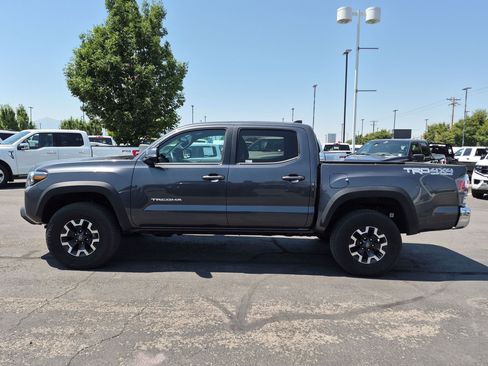 Used 2023 Toyota Tacoma TRD Off-Road AWD/4WD image 9
