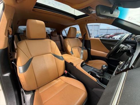 Used 2023 Lexus ES 350 w/ Accessory Package (Z2) FWD image 10