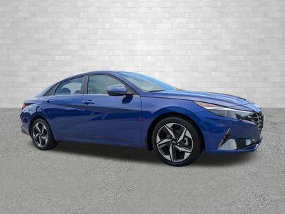 Certified 2022 Hyundai Elantra SEL w/ Convenience + Premium Package