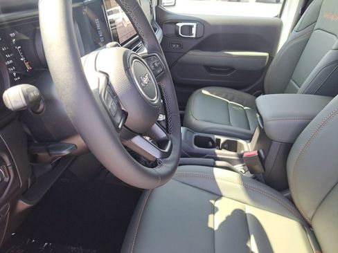 New 2025 Jeep Gladiator Mojave AWD/4WD image 18