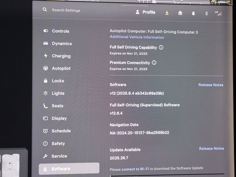 Used 2020 Tesla Model 3 Performance image 25