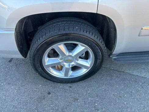 Used 2010 Chevrolet Tahoe LTZ image 17