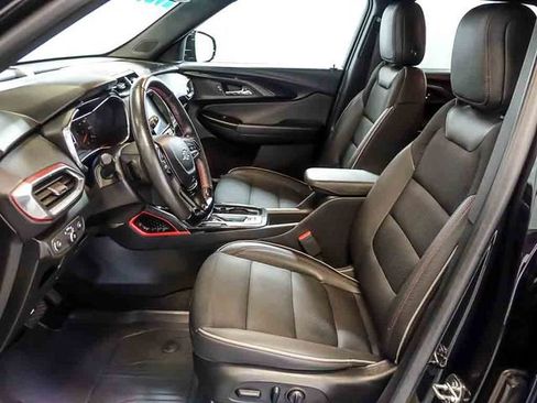 Used 2023 Chevrolet TrailBlazer RS w/ Convenience Package FWD image 12